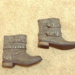 Half inch heeled boots